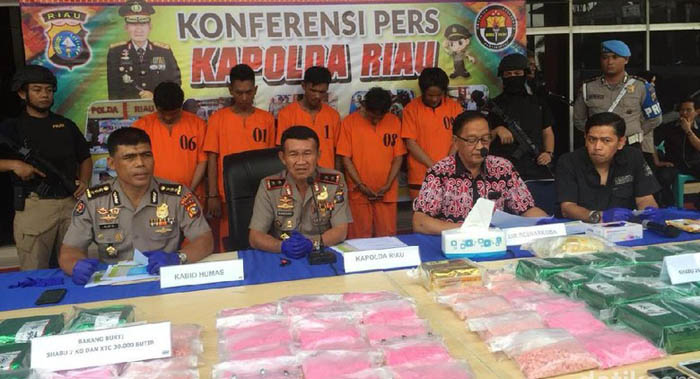 Tangkapan Besar, 33 Kg Sabu dan 42.500 Pil Ekstasi Diamankan Polda Riau